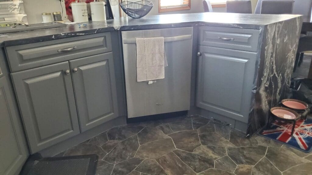 painted oak cabinets after 2